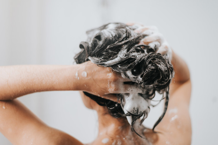 Q.冬に髪を洗う頻度は？頻繁に洗わない方が良い？