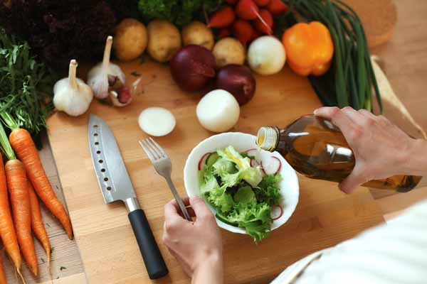 フレッシュ野菜と植物性オイルドレッシング